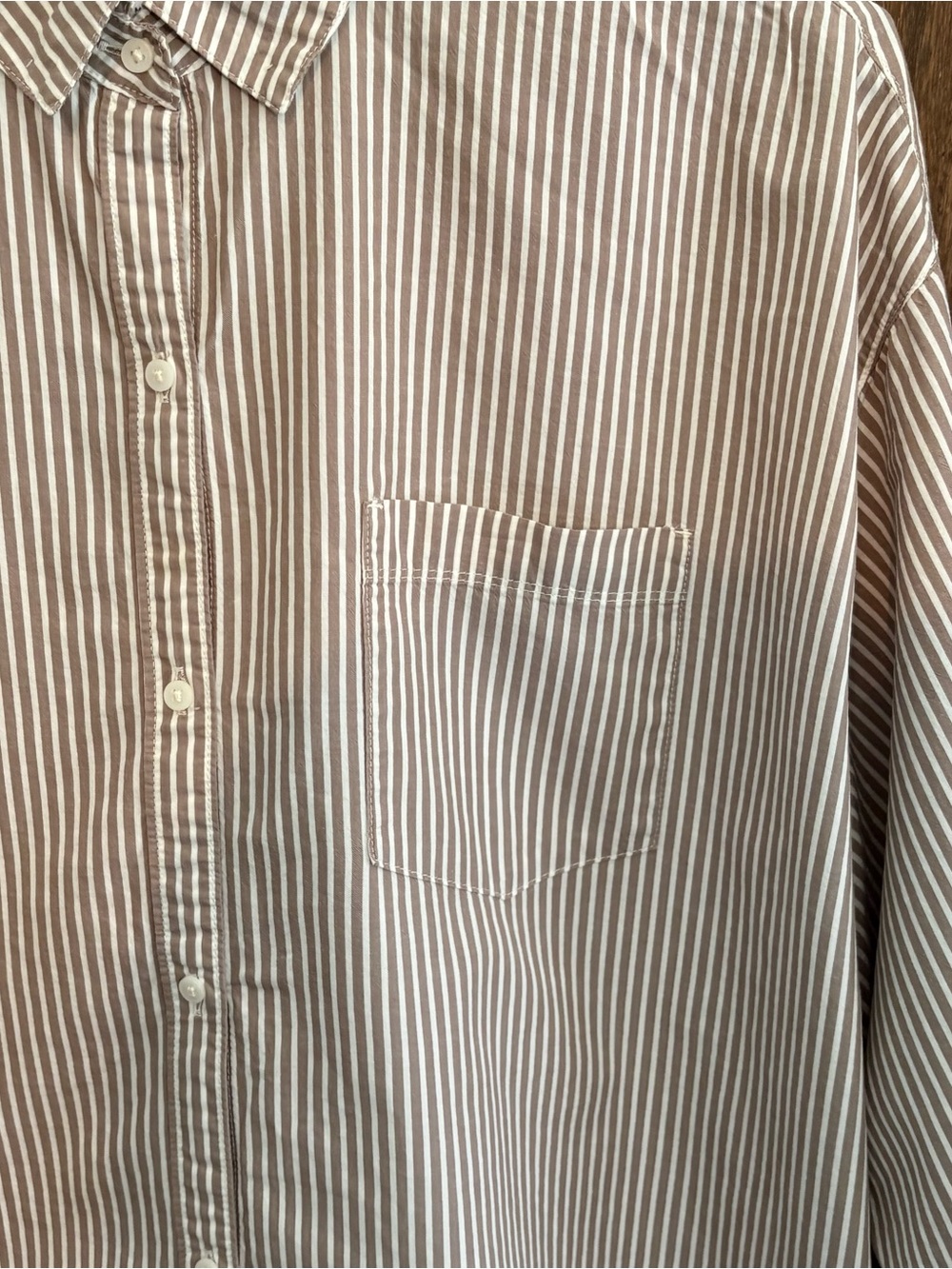 Old Navy Boyfriend Shirt; Tan & White Striped Button-Down Shirt; 2X - Picture 3 of 8